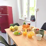 Beranger, 4 Lits - 2 Sdb - Climatisation -stationnement Gratuit Appartamento