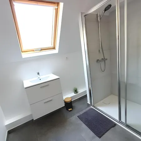 Beranger, 4 Lits - 2 Sdb - Climatisation -stationnement Gratuit *