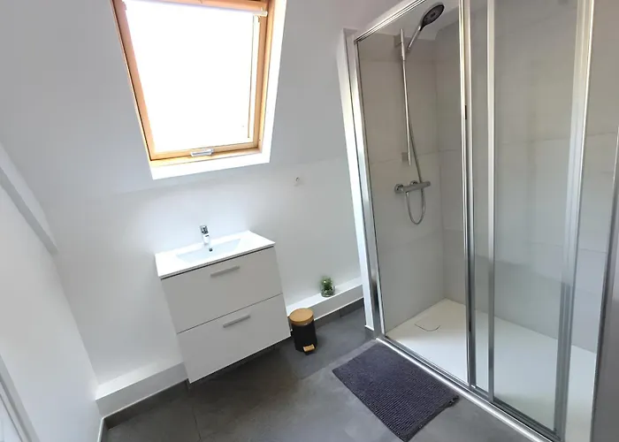 Beranger, 4 Lits - 2 Sdb - Climatisation -stationnement Gratuit *